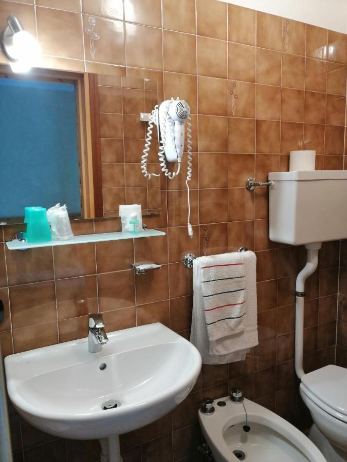 Zebrù Hotel *